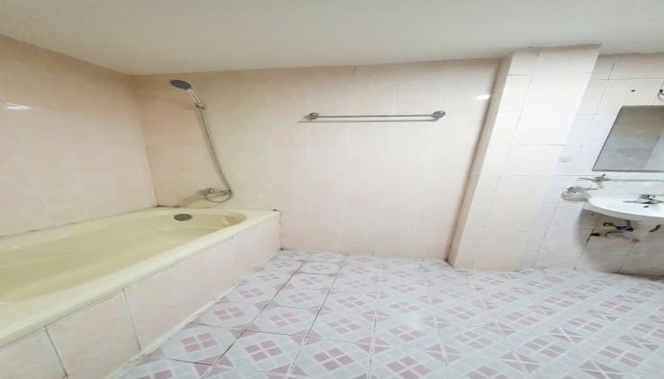 CHO THUÊ MP  GIẢI PHÓNG, HOÀNG MAI, 102M2, 4 TẦNG, 6 PHÒNG, 6 WC, 35 TR